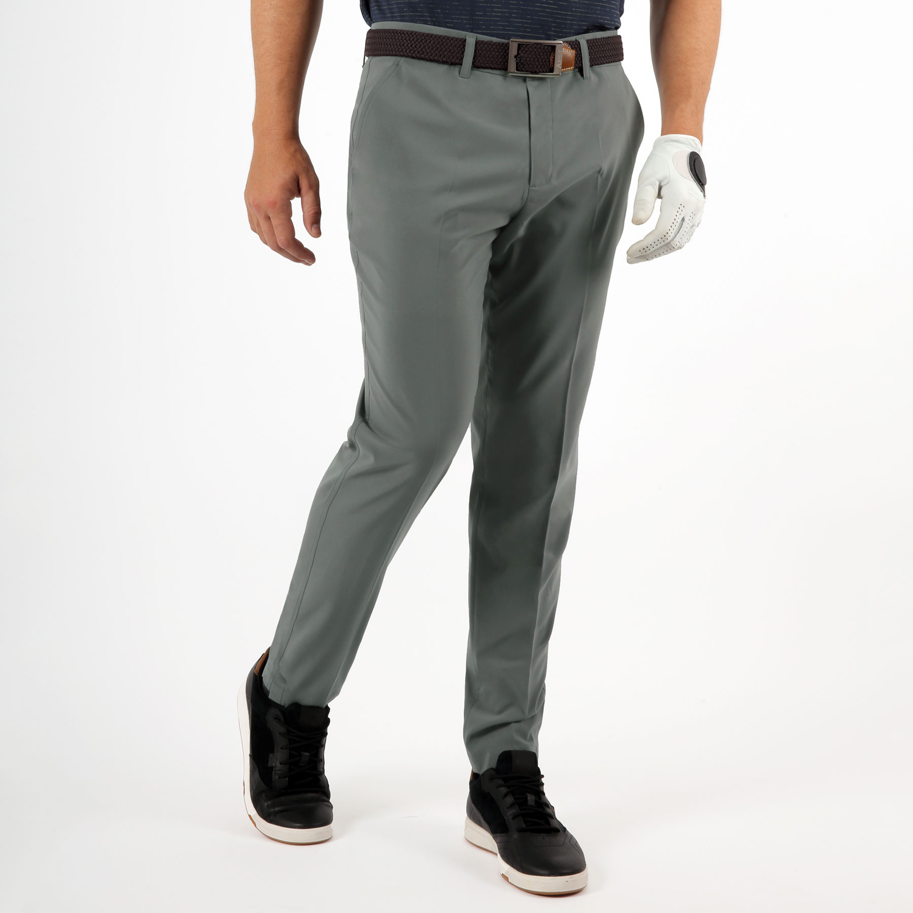 Quan-Golf-Nam-Arisle-Ultra-Comfy-Green-Grey-on-model